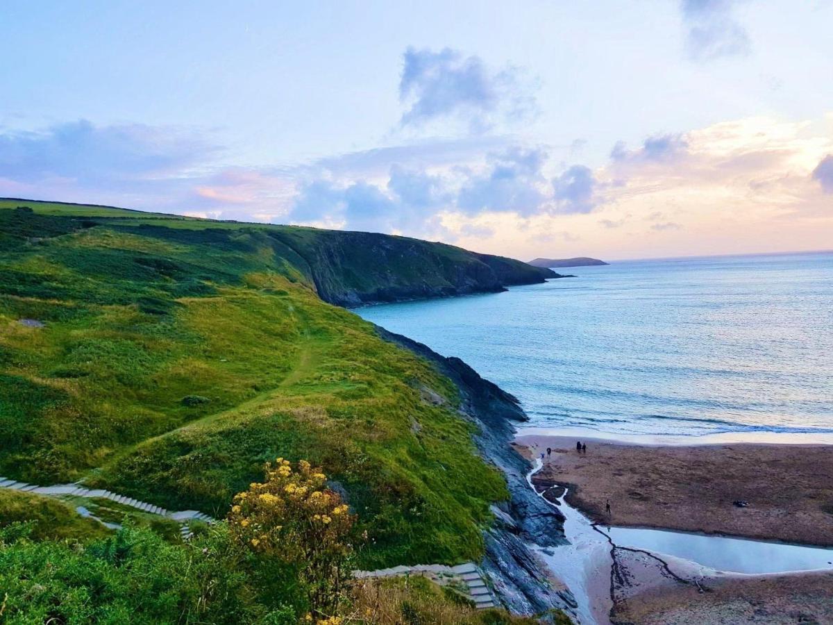 Wild Coastal Retreat At Troed Y Rhiw Aberporth, West Wales Villa Eksteriør bilde